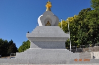 Stupa z granitu strzegomskiego